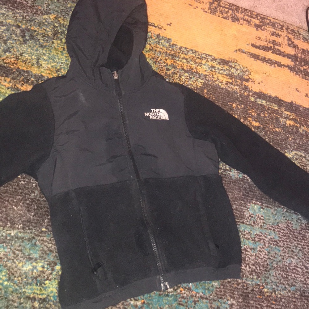 Boy’s/ Girl’s The North Face Denali 2 jacket